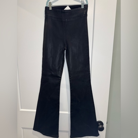 Frame - Jet Set Flare in Noir Coated jeans - Picture 4 of 8